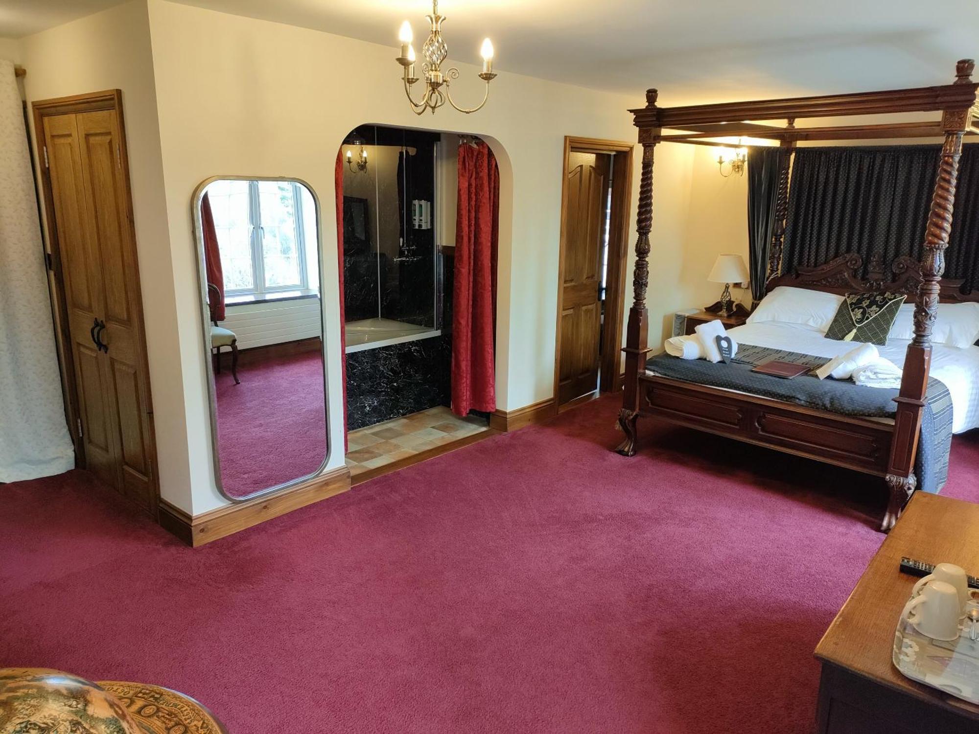 Great Trethew Manor Hotel & Self Catering Lodges Liskeard Chambre photo